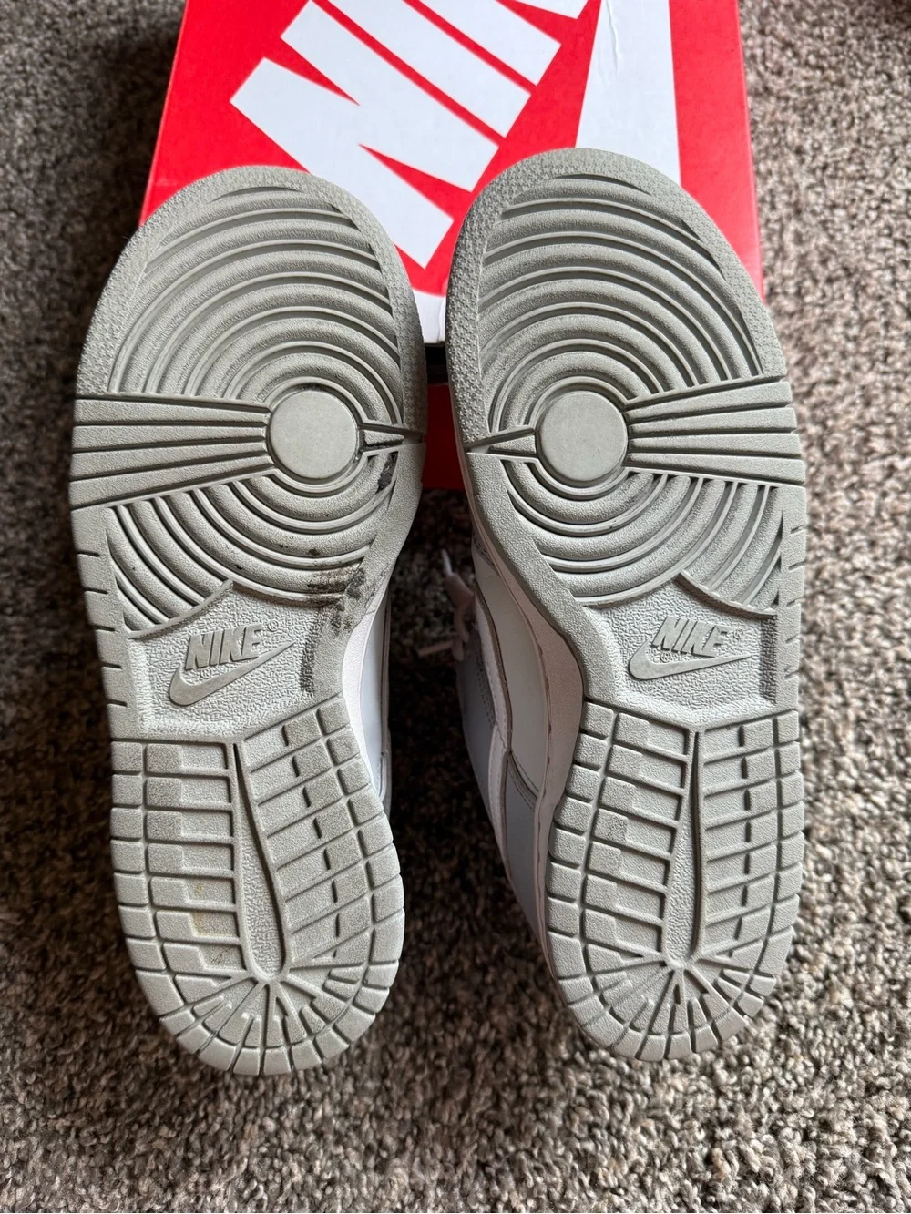 Nike Kids Low-Top Sneakers - Light Gray and White